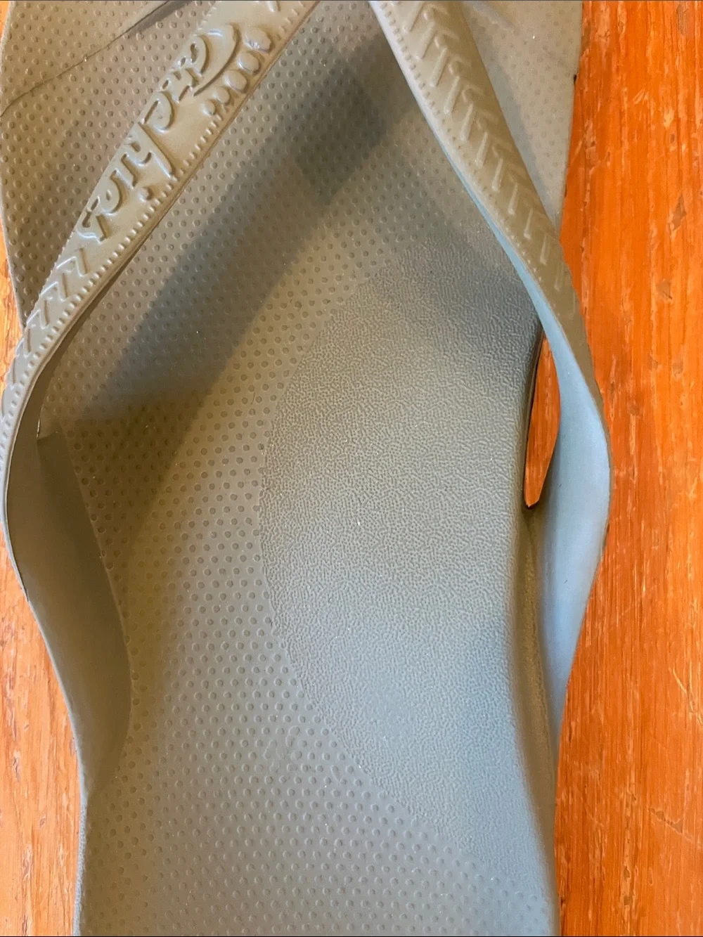 Men's Olive Green Flip-Flop Sandals - Lightweight Comfort
